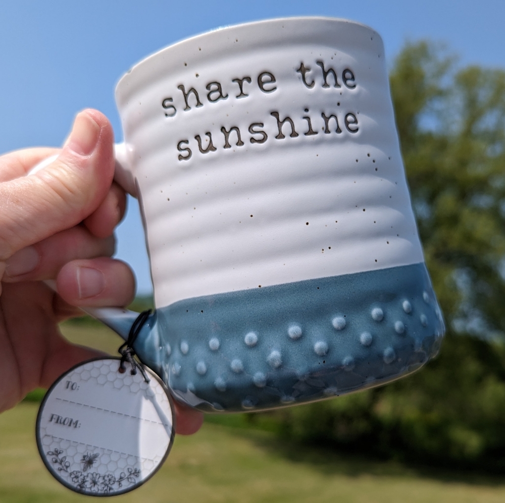 NWT - 🌞 Heartland Hive SHARE THE SUNSHINE MUG 🌞🌞🌞